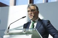 Bendodo: "Hay que eliminar todo tipo de violencia y no se puede obviar que los asesinatos machistas se multiplican"