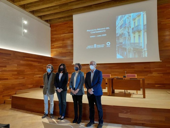 Juan Mari Sánchez, Begoña Pérez, Rebeca Esnaola y Joaquim Llansó, antes de la rueda de prensa