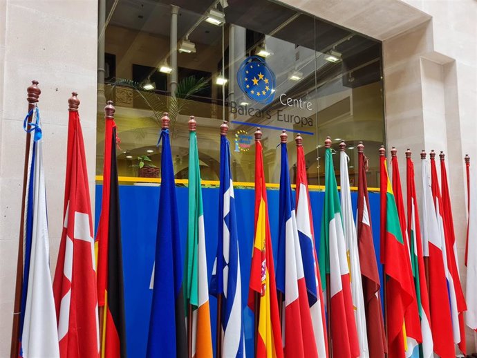 Banderas de la Unión Europea.