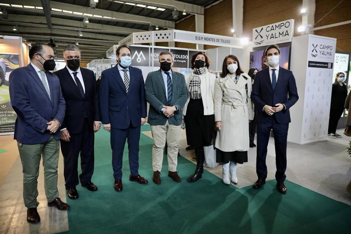 El presidente del PP C-LM, Paco Núñez, la inauguración de la II Feria del Olivar y los Frutos Secos Aove&Nuts Experience.