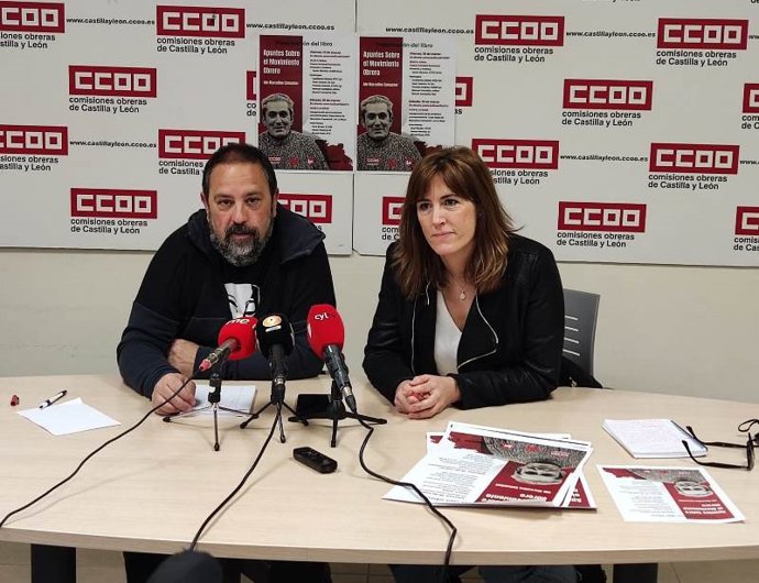 Moreno Miguel (I)y Morales Serón (D) en la presentación del libro.