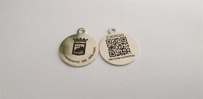 El Ayuntamiento de Málaga pone en marcha una campaña para reforzar la indentificación canina por ADN