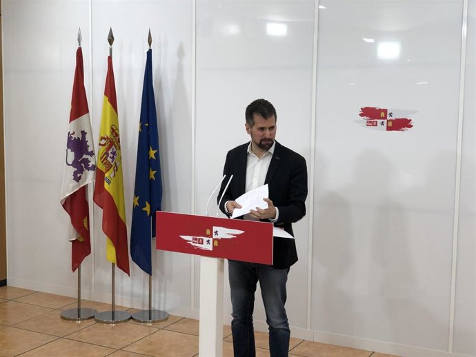 El secretario general del PSOECyL, Luis Tudanca, en rueda de prensa.