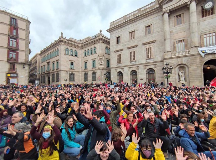 Manifestación en Barcelona en el tercer día de huelga educativa