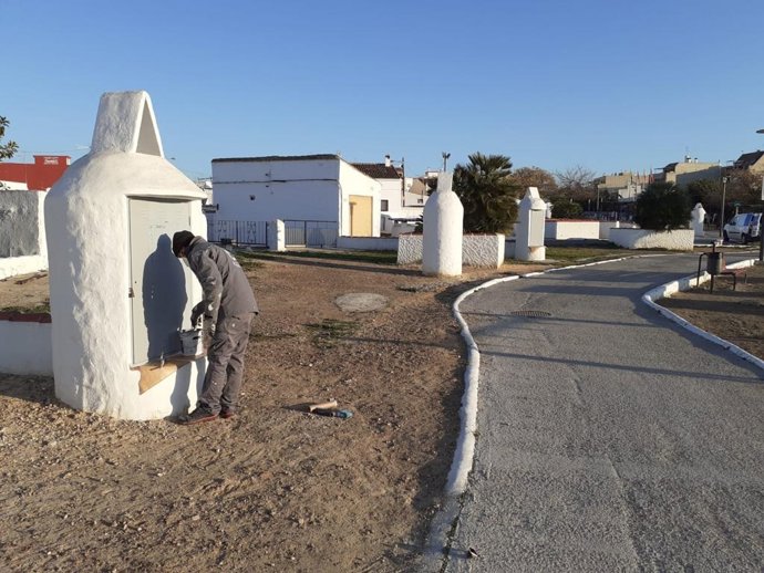 Mejora elementos comunes del entorno de la Torre y las cuevas de Paterna