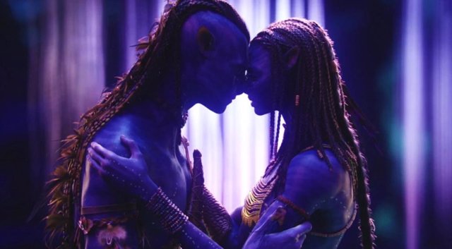 Avatar 2 ha hecho llorar a Zoe Saldaña: "Vi solo 20 minutos"