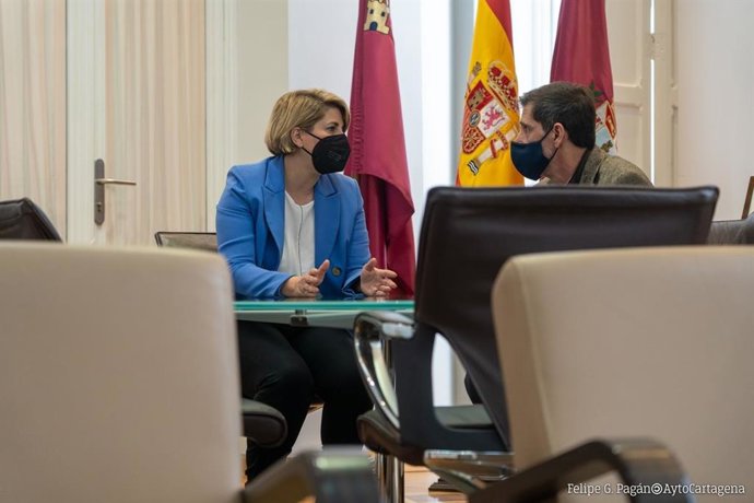 La alcaldesa recibe al nuevo decano del Colegio de Agobados de Cartagena