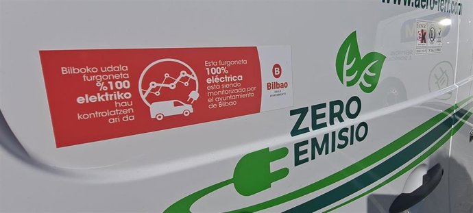 Archivo - Furgoneta eléctrica