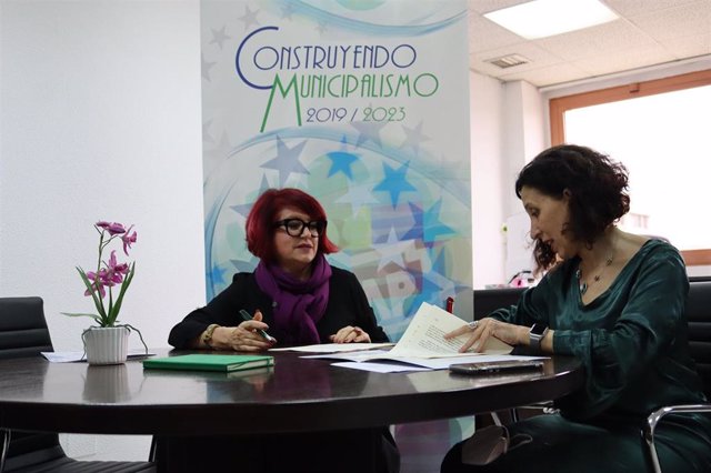 Imagen del acuerdo suscrito en la FAMP y la Asociación de Mujeres en el Sector Público.
