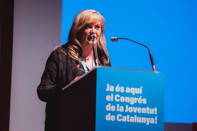 La consellera Violant Cervera inaugurando el Congrés de la Joventut de Catalunya