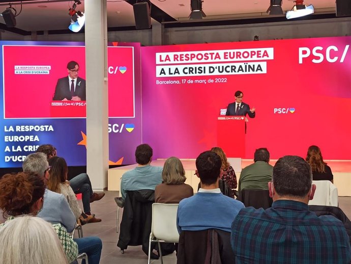 El primer secretari del PSC, Salvador Illa, en un acte organitzat pels socialistes sobre la resposta d'Europa a la guerra a Ucrana