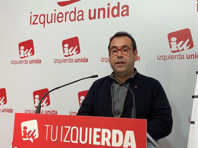 Archivo - El coordinador regional de IU, Juan Ramón Crespo, en una imagen de archivo.