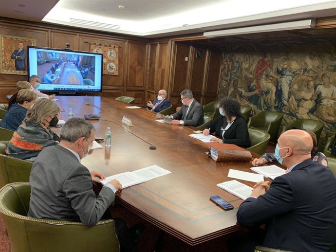 El alcalde de León, José Antonio Diez, preside la Junta de Gobierno Local del Ayuntamiento de León de este viernes.