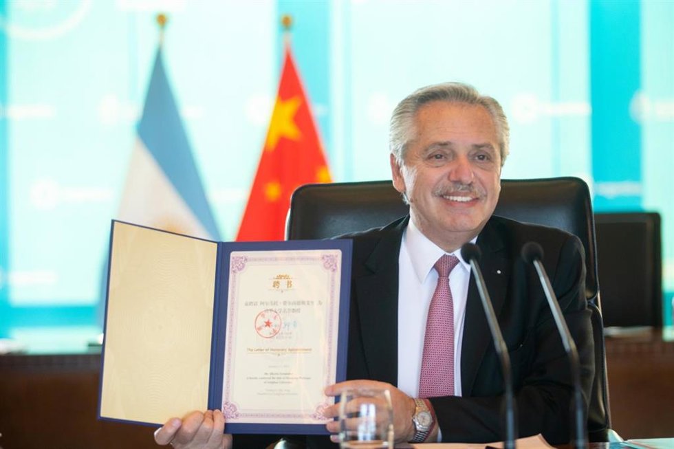 Archivo - Acuerdo de la Nueva Ruta de la Seda suscrito por el presidente argentino, Alberto Fernández