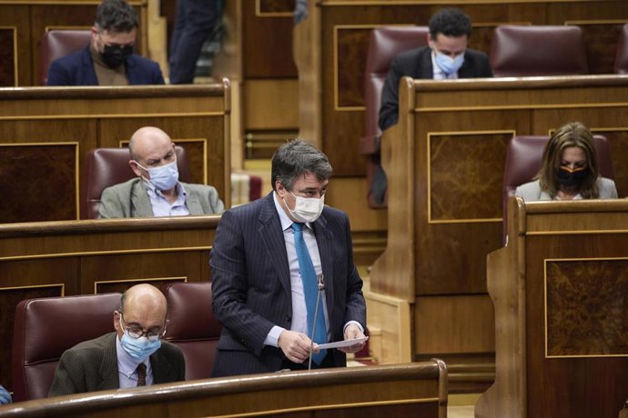 El portavoz del PNV en el Congreso de los Diputados, Aitor Esteban, interviene en un pleno en el Congreso 