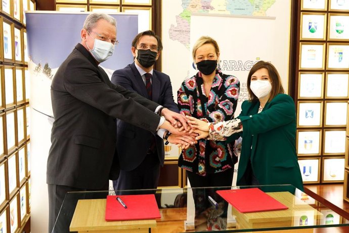 Lanzamiento del primer bootcamp, que combina formación y turismo, impulsado por CEEI, Aramón y EOI.