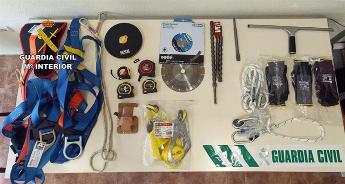 Guardia Civil detiene en Archena al presunto autor de robos de materiales usados en la rehabilitación de un puente