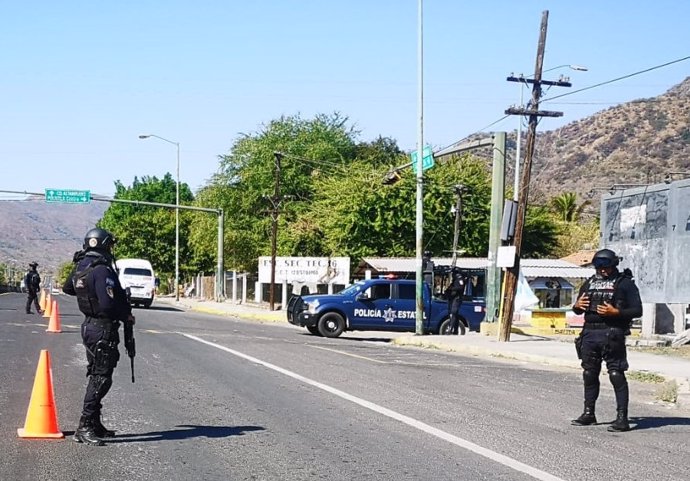 Archivo - Policía estatal en México.