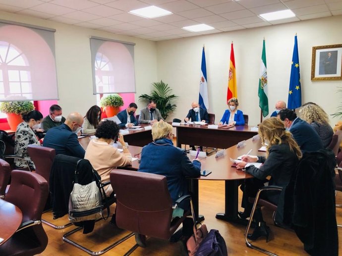 La Junta de Gobierno de Alcalá de Gudaíra ha aprobado también proyectos urbanísticos, de formación y empleo y medidas para la mejora de la Administración local.