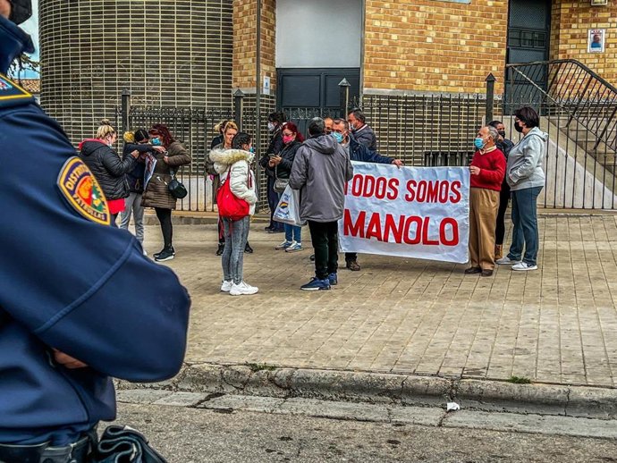 Inicio de la manifestación para que no caiga en el olvido la desaparición de un vecino con discapacidad de la zona norte