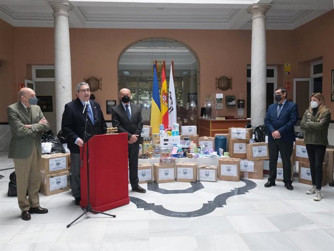 Entrega de la ayuda humanitaria con destino a Ucrania.