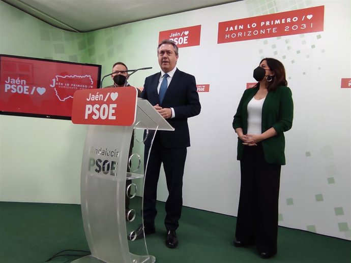 Juan Espadas durante la comparecencia de prensa