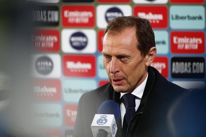 Archivo - Emilio Butragueno, Sports Director of Real Madrid, attends during the the spanish league, La Liga Santander, football match played between Real Madrid and Real Sociedad at Alfredo Di Stefano stadium on march 01, 2021, in Valdebebas, Madrid, Sp