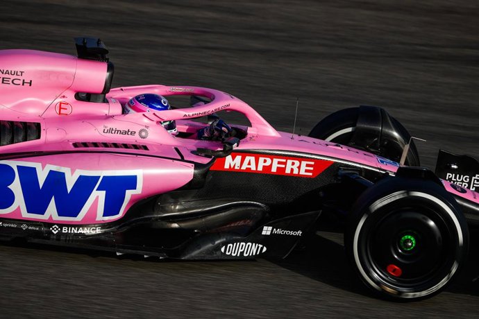 14 ALONSO Fernando (spa), Alpine F1 Team A522, action during the Formula 1 Aramco pre-season testing prior the 2022 FIA Formula One World Championship, on the Bahrain International Circuit, from March 10 to 12, 2022 in Sakhir, Bahrain - Photo Antonin Vi
