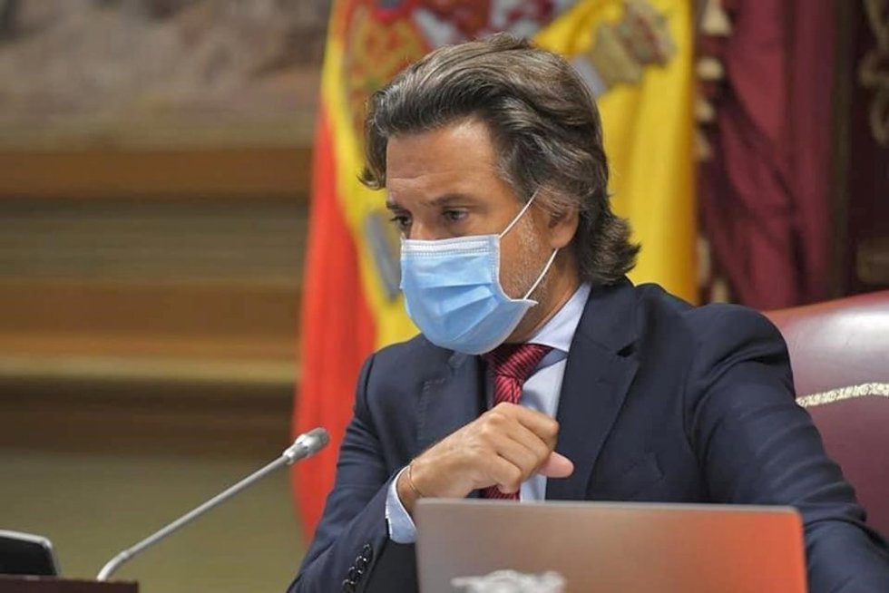 Archivo - El presidente del Parlamento de Canarias, Gustavo Matos