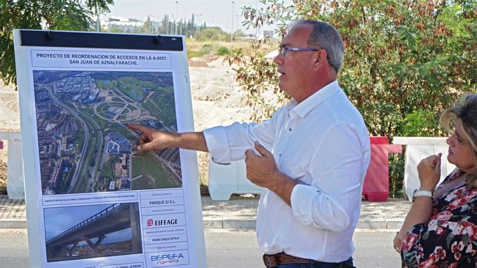 Archivo - El alcalde de San Juan de Aznalfarache (Sevilla), Fernando Zamora