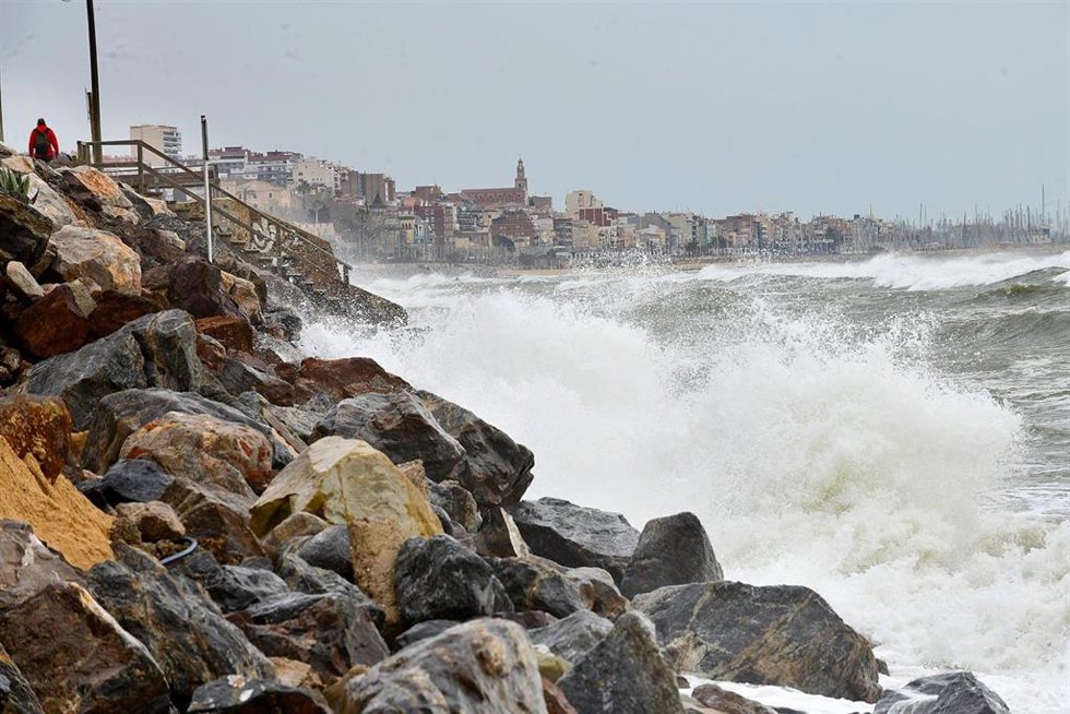 Playa de Montgat en el temporal marítimo de la borrasca Celia
