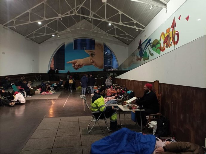 Imagen de la reserva de plazas de la comida en la calle.