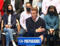 Feijóo cree que Mañueco "merecía un mejor resultado" el 13F "por lo que ha trabajado y aguantado" y pide no conformarse