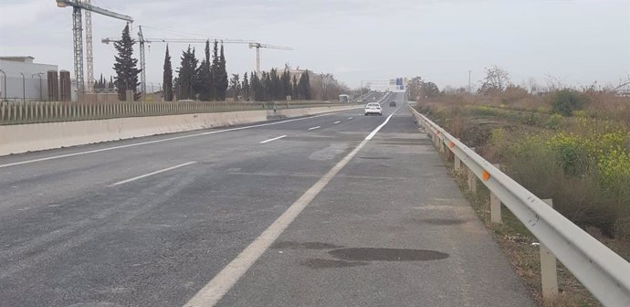 Abierto el tráfico en la A-92G en sentido Santa Fe tras el arreglo del hundimiento en la calzada