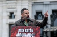 Abascal tacha al Gobierno de "fábrica de miseria": "Siguen saqueando a los españoles con impuestos abusivos"