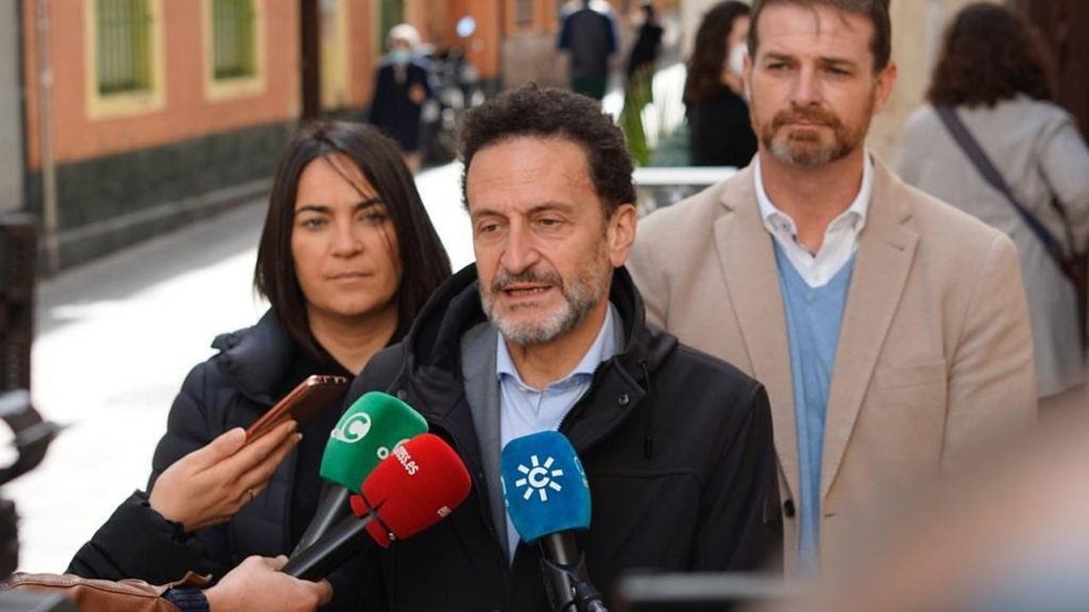 El vicesecretario general de Ciudadanos (Cs), Edmundo Bal, atiende a los medios en Cádiz.