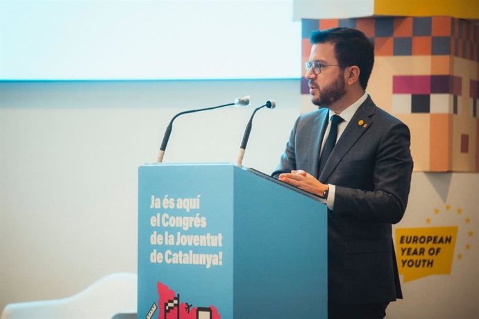 El president de la Generalitat, Pere Aragons, realitza la benvinguda institucional en la tercera jornada del Congrés de la Joventut de Catalunya a Mataró (Barcelona)