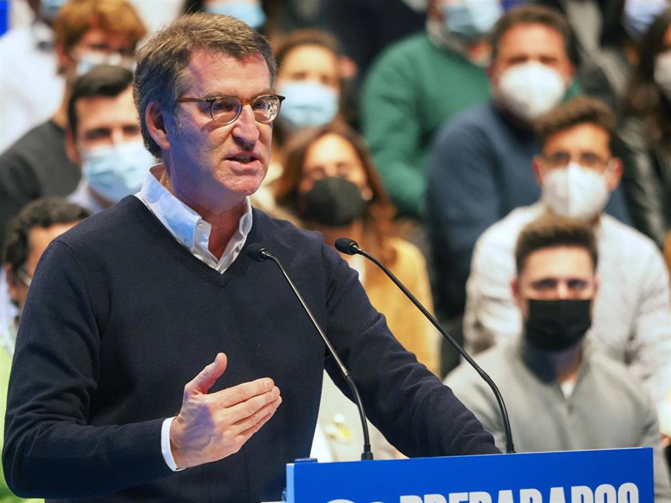 El candidato a la Presidencia del Partido Popular, Alberto Núñez Feijóo, interviene en un acto público en Valladolid, a 19 de marzo de 2022, en Valladolid, Castilla y León (España).