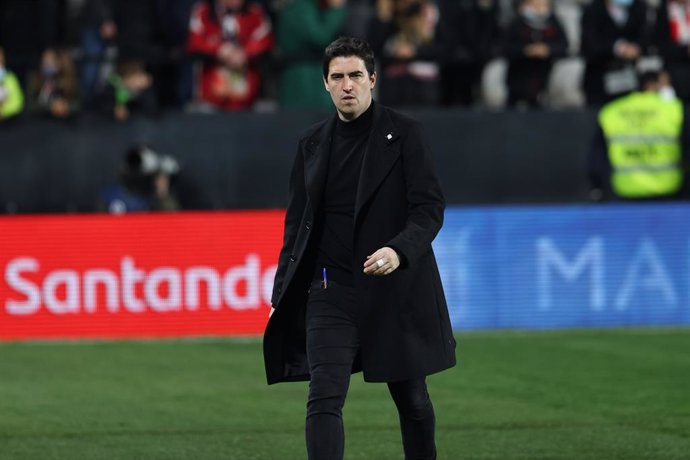 Andoni Iraola, coach of Rayo Vallecano, looks on during the spanish league, La Liga Santander, football match played between Rayo Vallecano and Atletico de Madrid at Estadio de Vallecas on March 19, 2022, in Madrid, Spain.