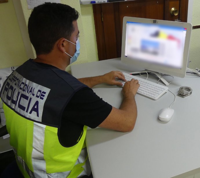 La Policía Nacional ha detenido a un varón holandés reclamado por varios países europeos sobre el que pesaba una orden europea de detención y entrega