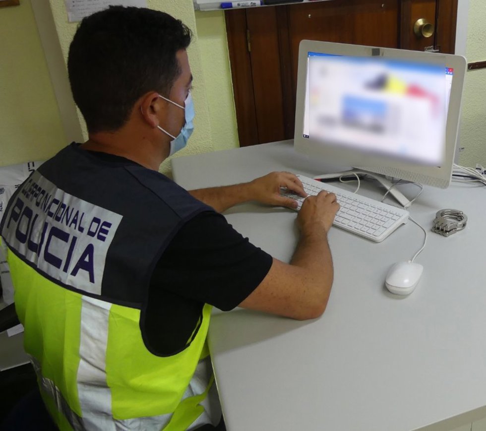 La Policía Nacional ha detenido a un varón holandés reclamado por varios países europeos sobre el que pesaba una orden europea de detención y entrega