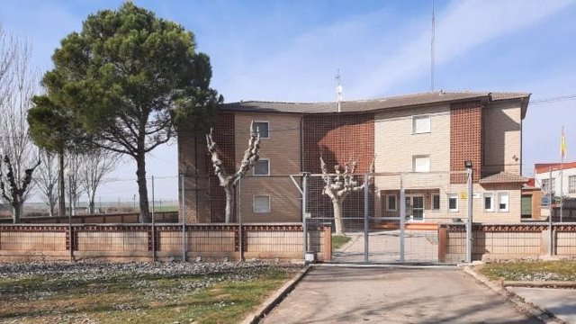Cuartel de la Guardia Civil de Peralta de Alcofea (Huesca).