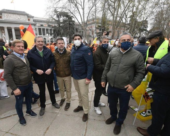 El diputado regional del PPRM y secretario ejecutivo de Agricultura y Agua del PPRM, Jesús Cano, en la manifestación