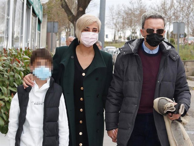 Ana María Aldón y José Ortega Cano disfrutan de una comida familiar con la que zanjan la polémica