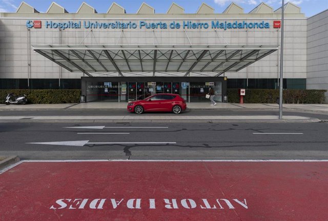 Archivo - Vista general del Hospital Universitario Puerta de Hierro en Majadahonda, a 13 de enero de 2022, en Madrid, (España)