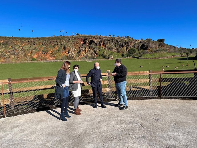 Renovación cierres perimetrales en recintos animales de Cabárceno