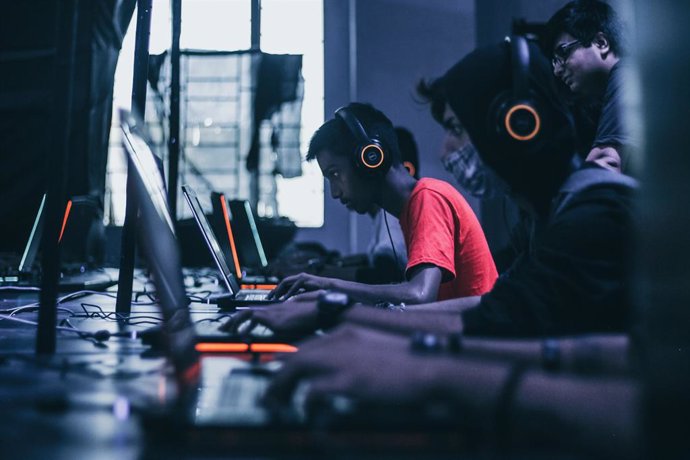 Archivo - Gamers, o jugadores de videojuegos.