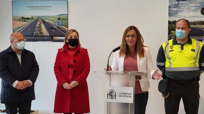 La delegada del Gobierno presenta en León le nuevo código de circulación.