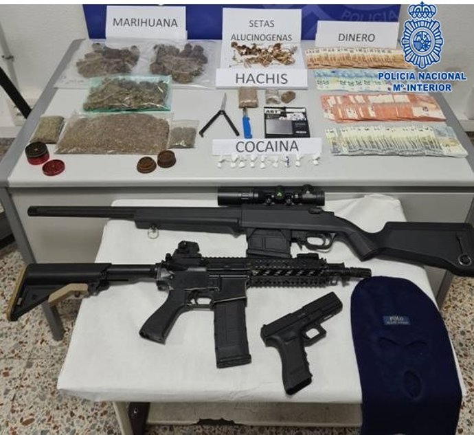 Droga, dinero y armas intervenidos