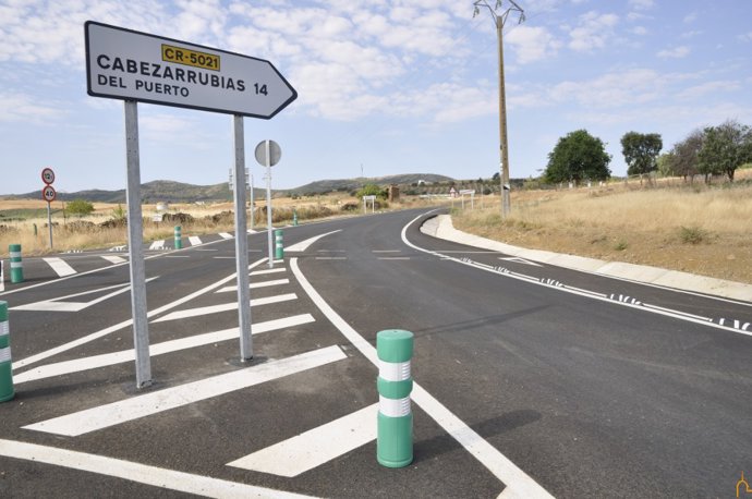 Archivo - Carretera provincial.